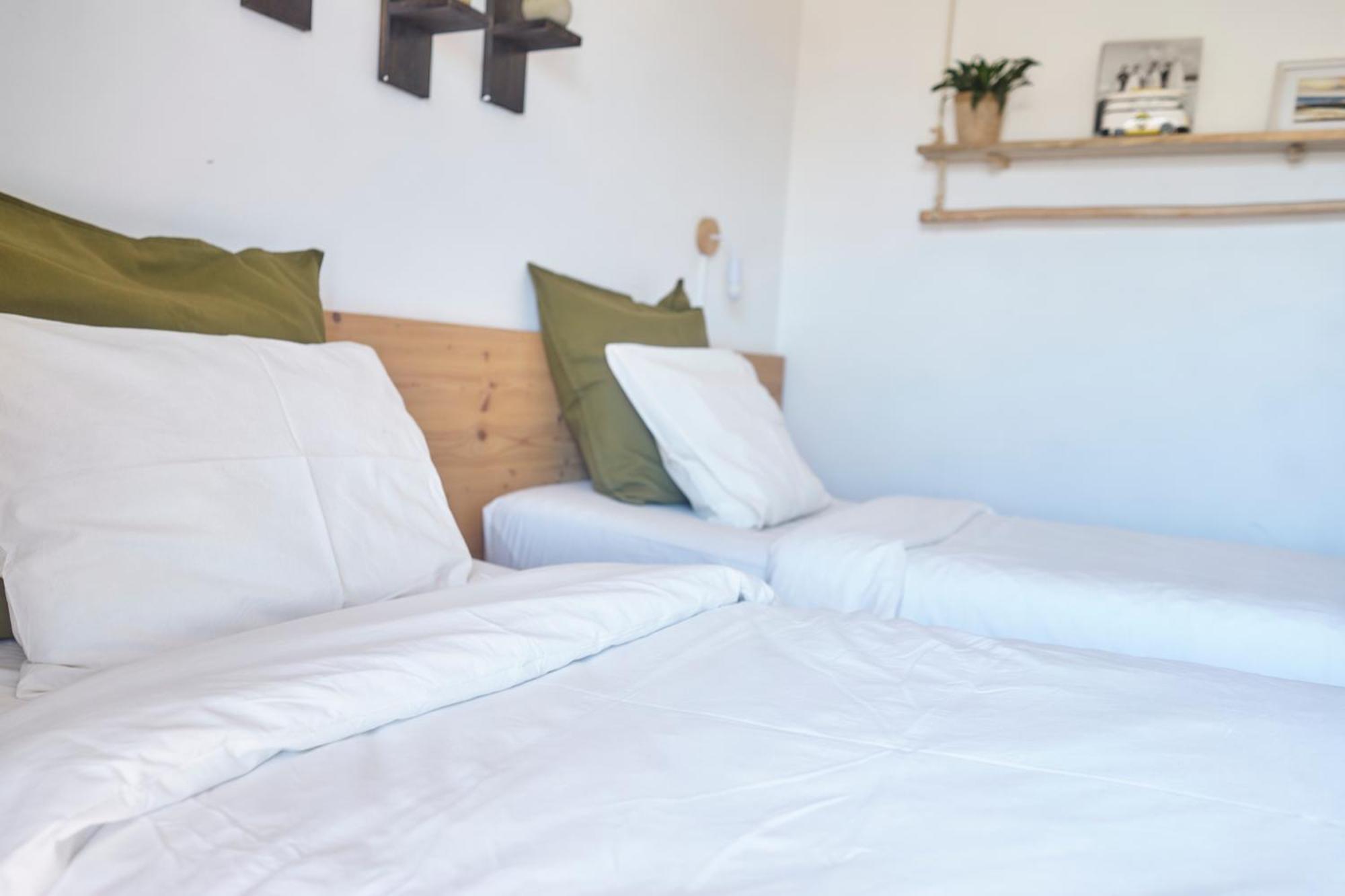 Algarve Surf Camp & Hostel Sagres Exterior photo