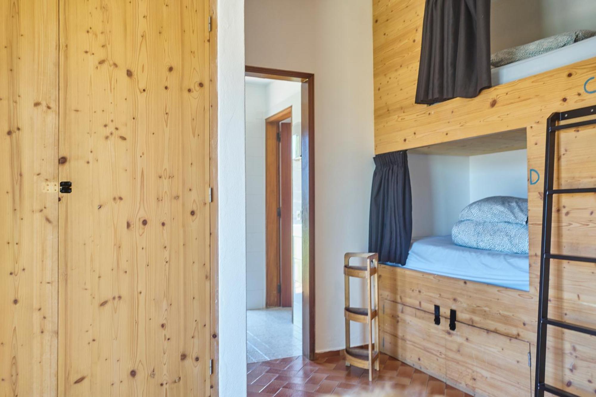 Algarve Surf Camp & Hostel Sagres Exterior photo