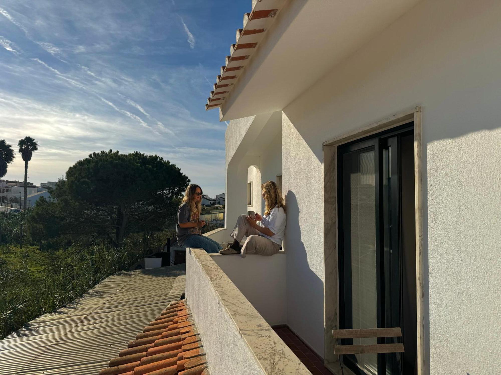 Algarve Surf Camp & Hostel Sagres Exterior photo